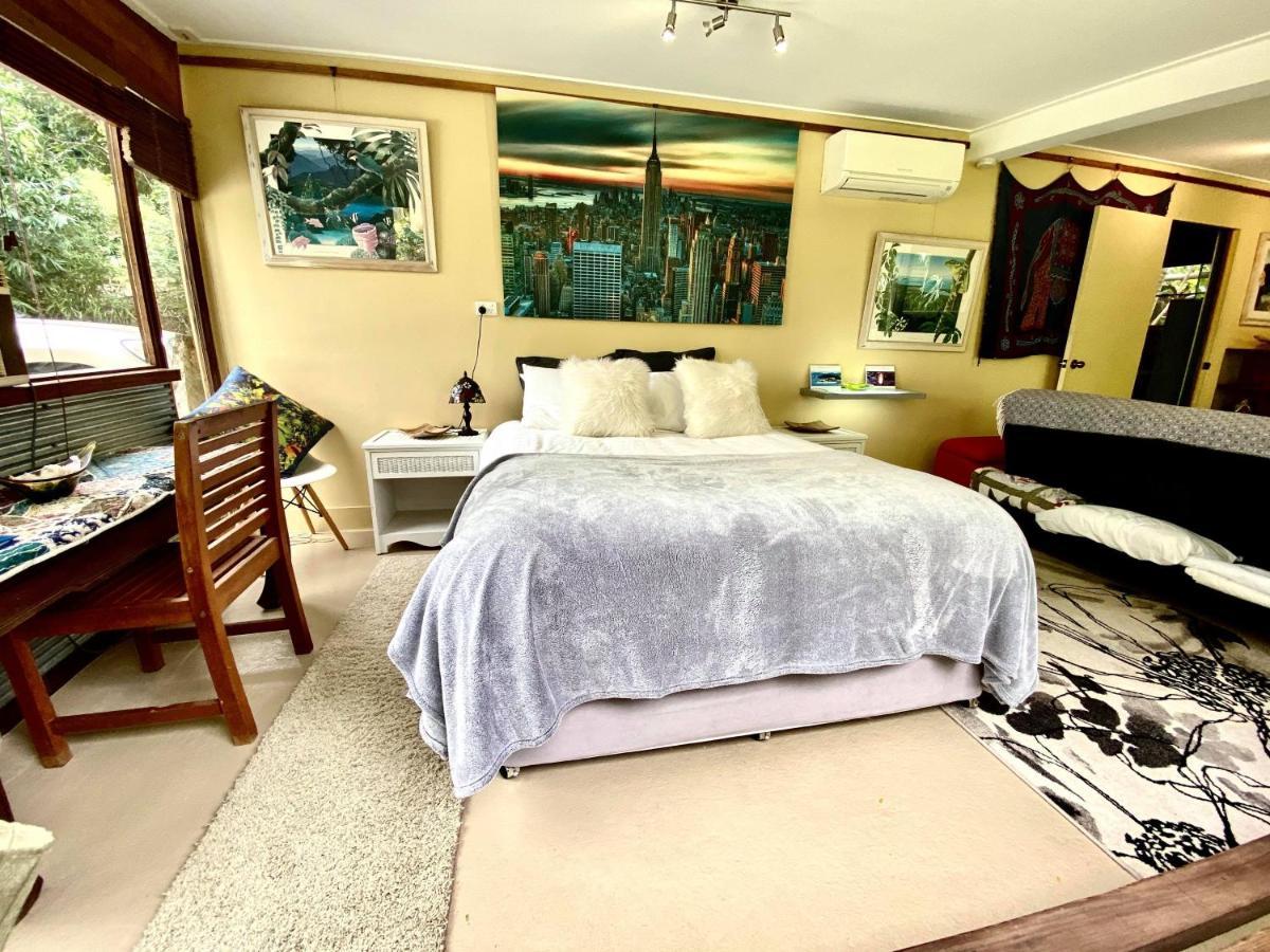 Butterfly Studio Proserpine Luaran gambar